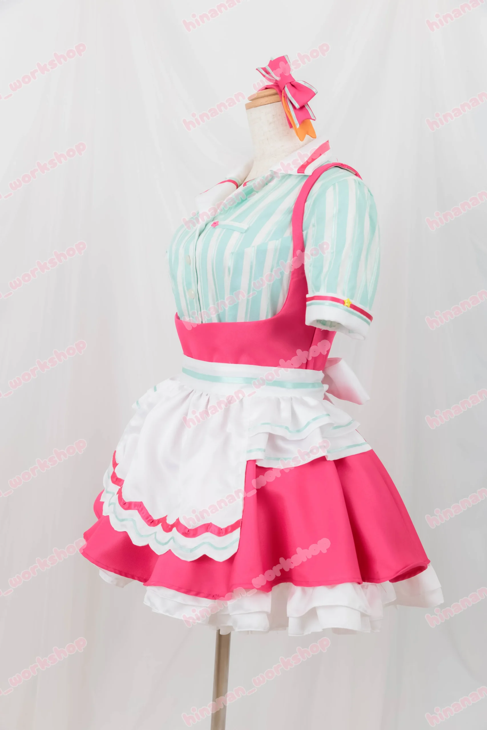 アイドルメイド衣装横画像
