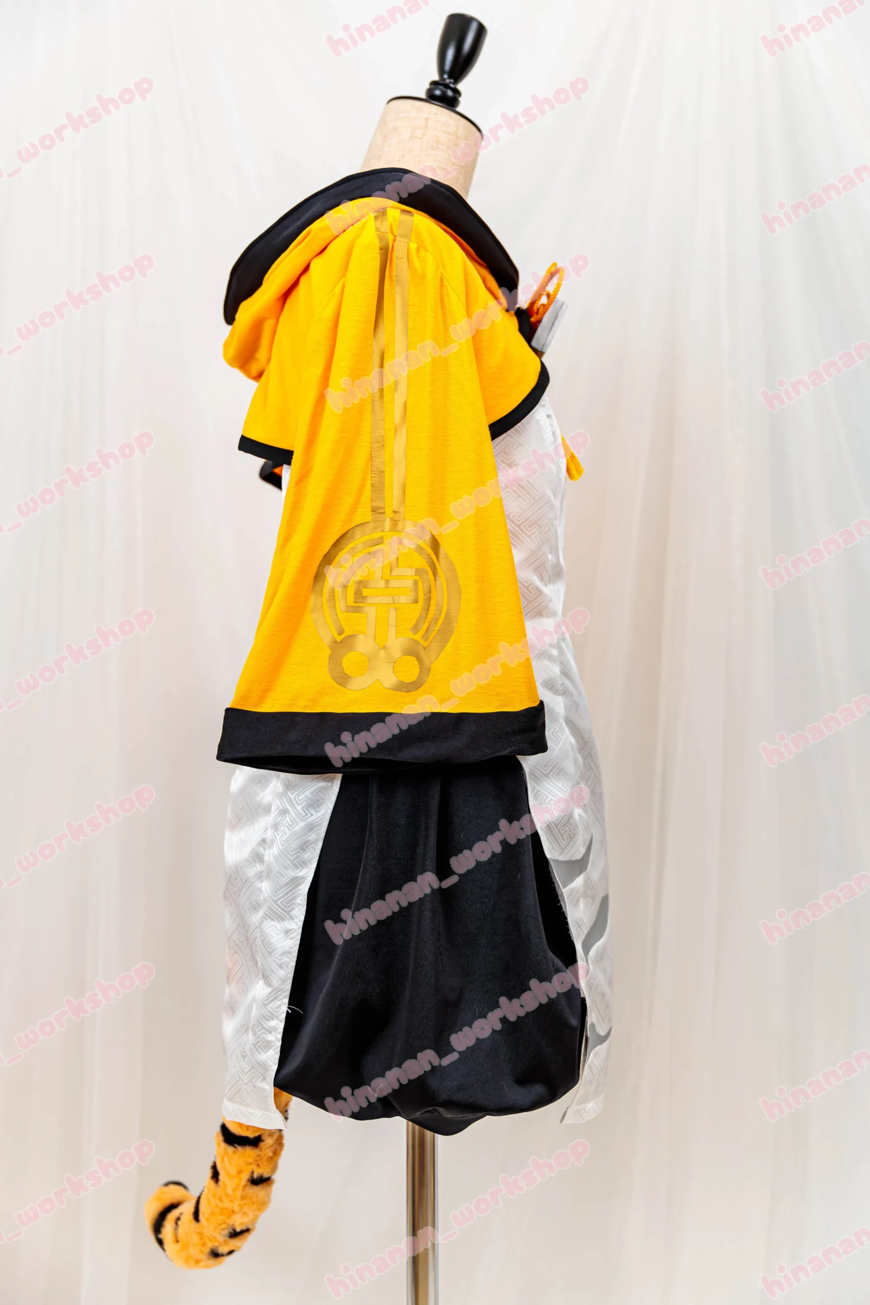 虎ちゃん衣装真横画像