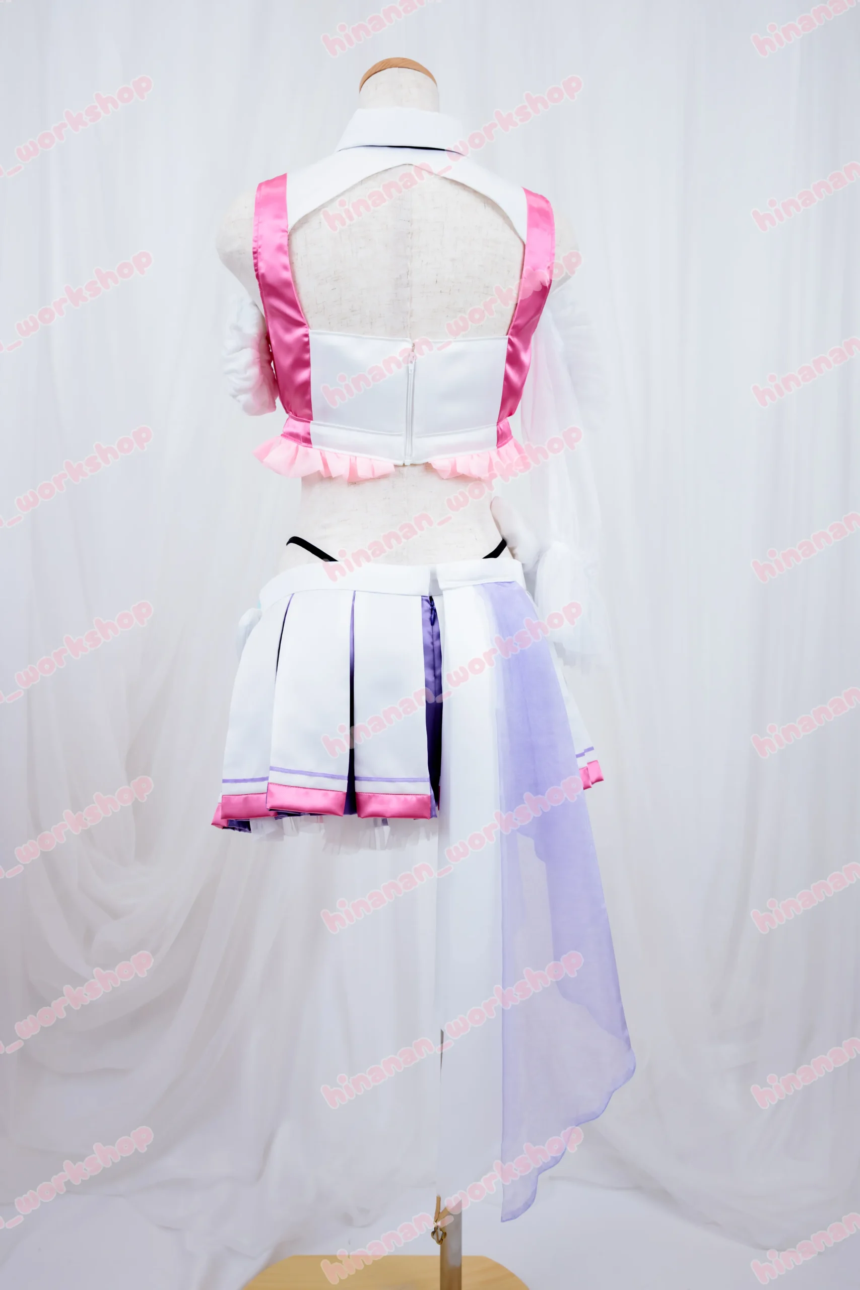 プリーツチアガール衣装後ろ画像