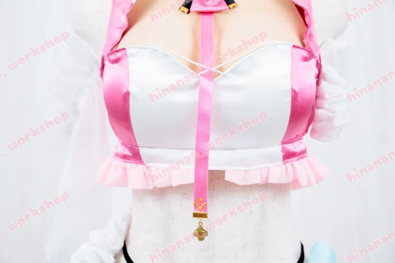 プリーツチアガール衣装胸元アップ画像
